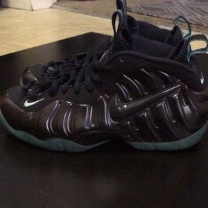Nike foamposite obsidian